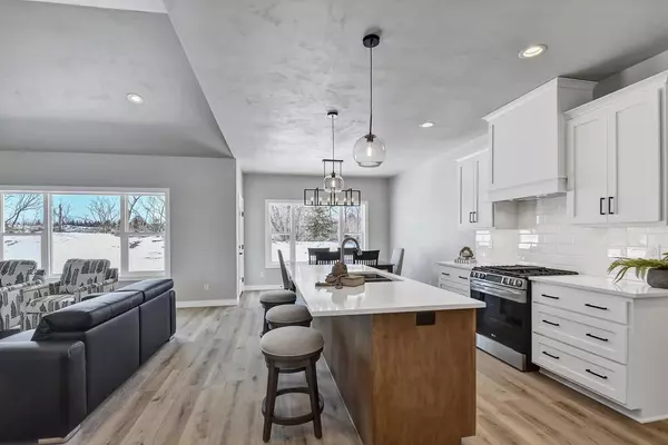 Howard, WI 54313,1235 CRESCENT HILL