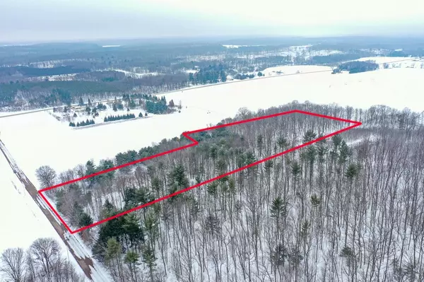 Iola, WI 54945,DRAKE ROAD