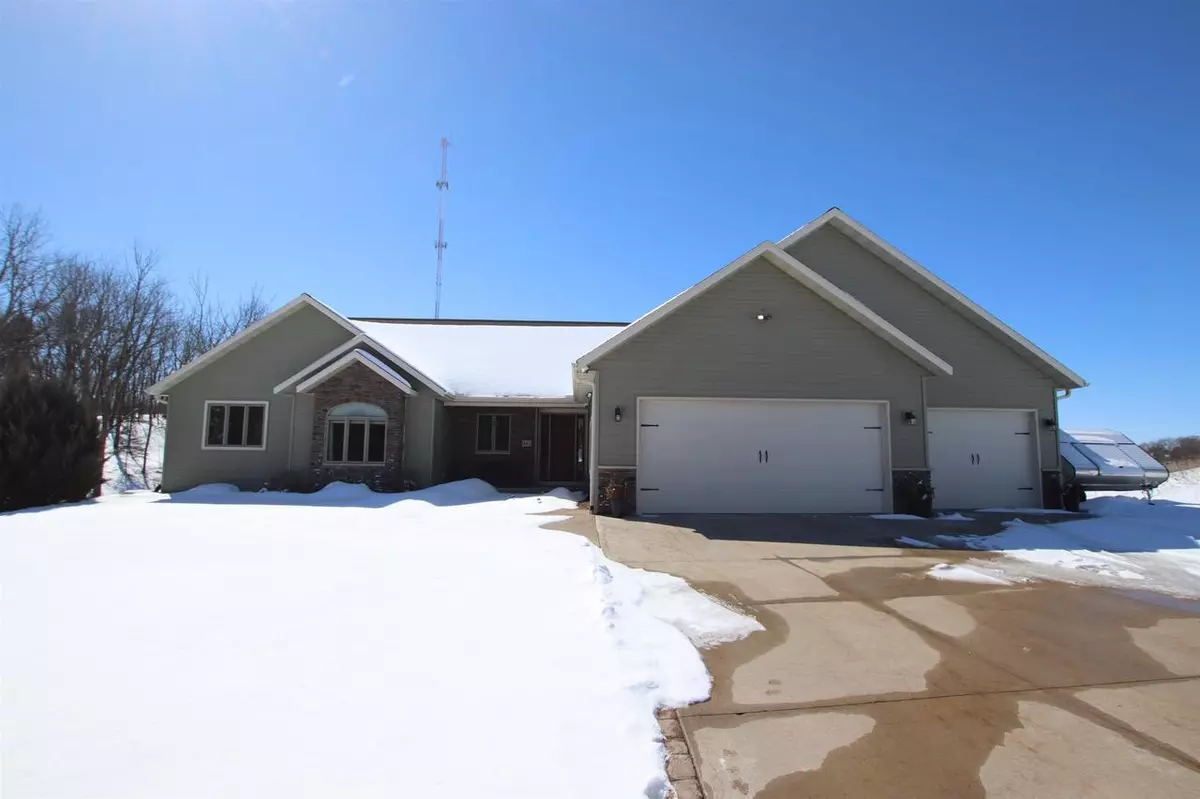 Ripon, WI 54971,242 MORAINE DRIVE