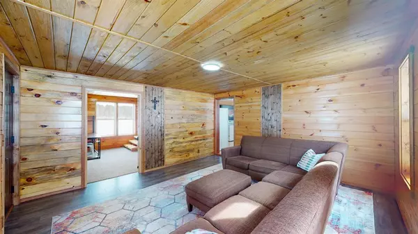 Iola, WI 54945,E2367 CTY RD C