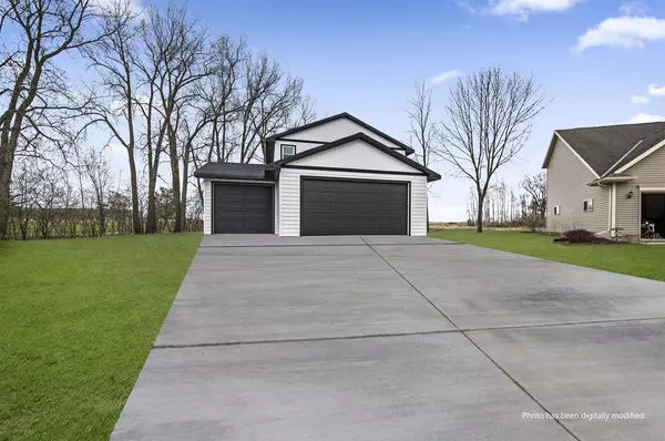 538 LEISGANG COURT, Seymour, WI 54165