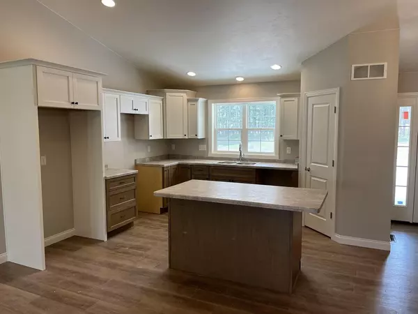 New London, WI 54961,2075 ABBEY ROAD