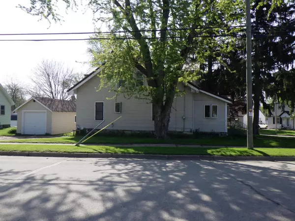 Clintonville, WI 54929,29 16TH STREET
