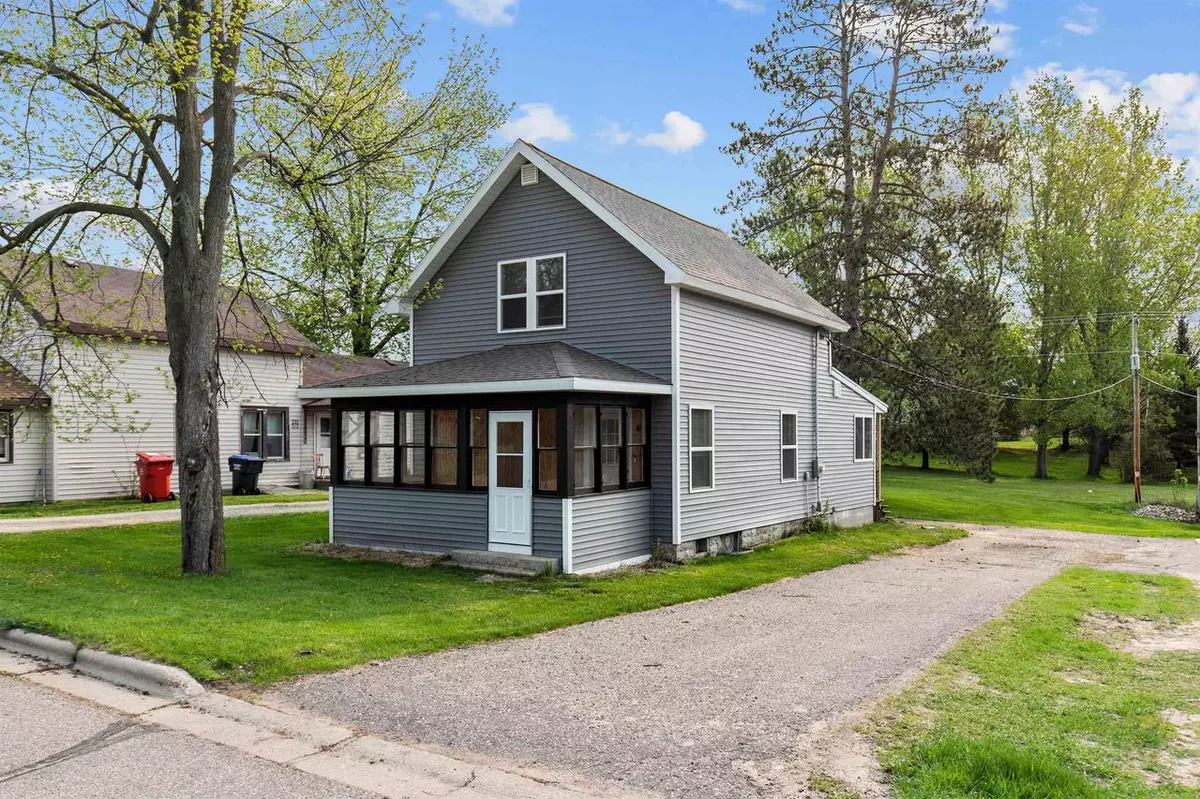 Iola, WI 54945,255 S MAIN STREET