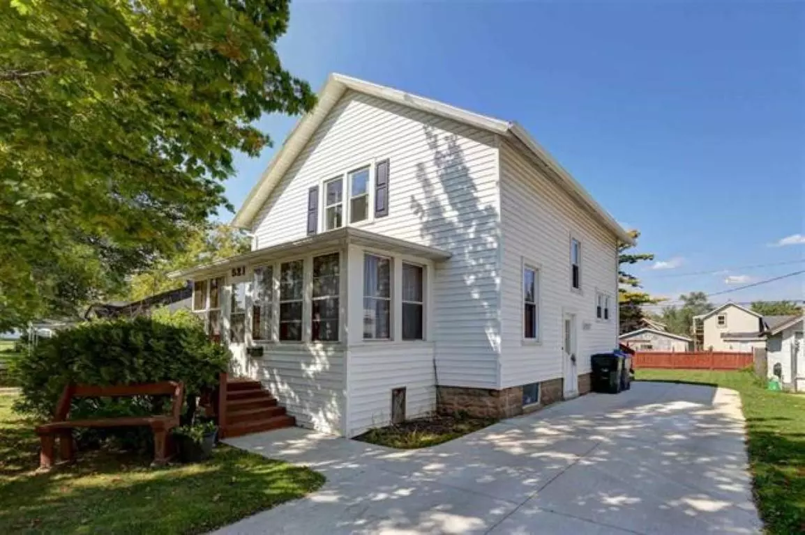 New London, WI 54961,521 E HANCOCK STREET