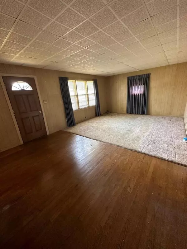 Clintonville, WI 54929,706 E MAIN STREET