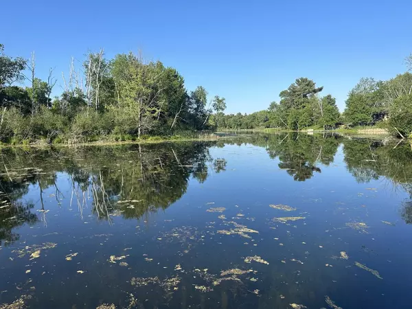 Iola, WI 54945,120 FRONTAGE ROAD