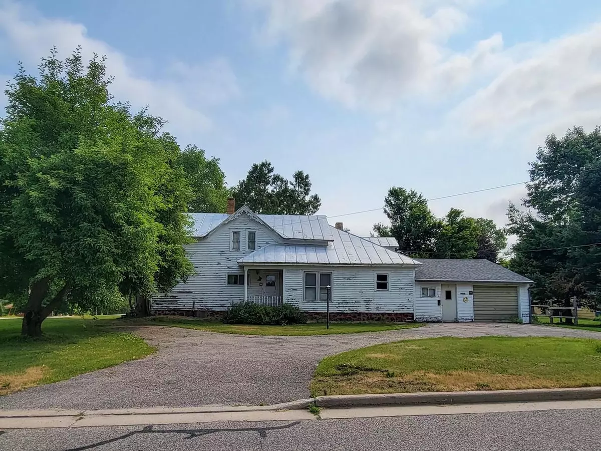 New London, WI 54961,N4736 PINE STREET
