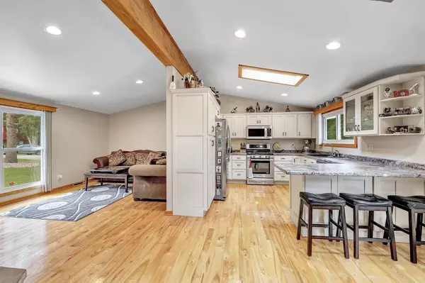 Howard, WI 54313,318 SHELDON COURT