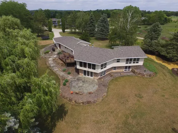 N1998 N RIVER ROAD, Campbellsport, WI 53010