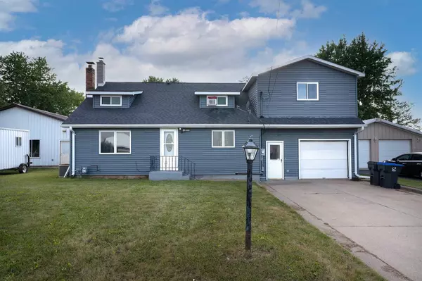 607 N MILL STREET, Weyauwega, WI 54983