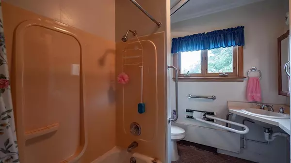 Iola, WI 54945,E784 WOLF RIVER ROAD