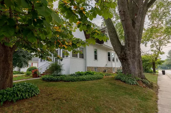 Seymour, WI 54165,479 N MAIN STREET
