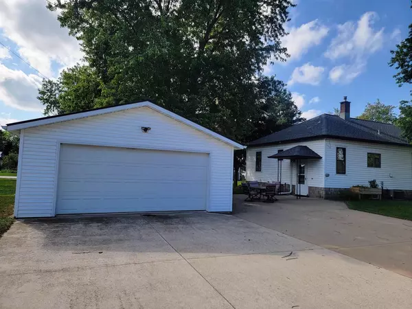 Weyauwega, WI 54983,515 E MAIN STREET