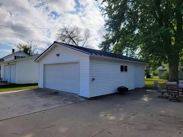 Weyauwega, WI 54983,515 E MAIN STREET