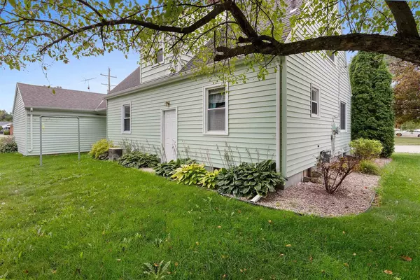 Black Creek, WI 54106,107 W FOREST STREET