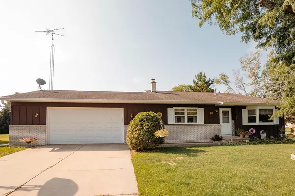 805 SUNSET COURT, Waupun, WI 53963