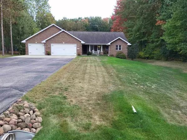 651 HOGANWOOD CIRCLE, Sobieski, WI 54171