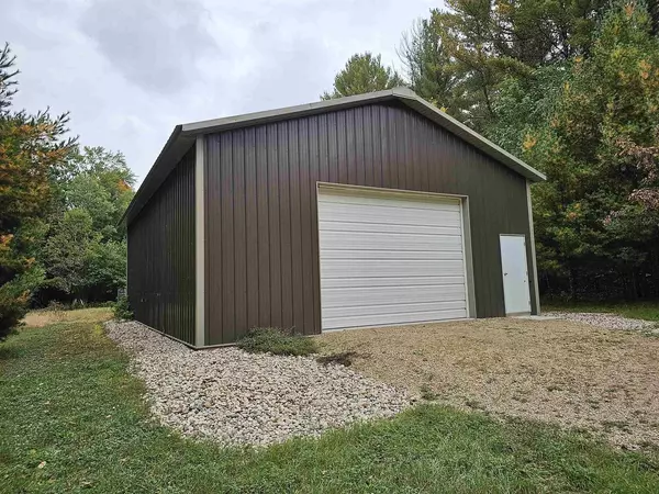 Iola, WI 54945,N9090 CARPER ROAD