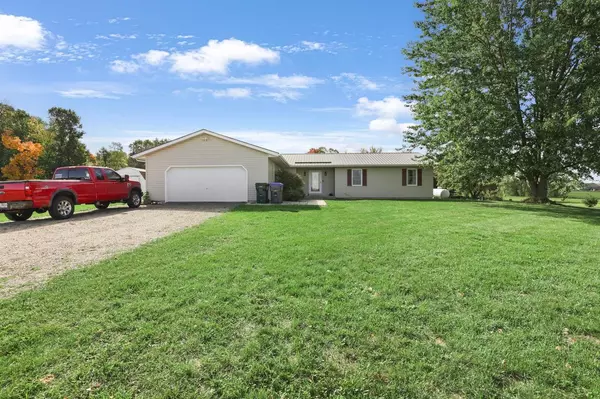 W10335 ALLCAN ROAD, New London, WI 54961