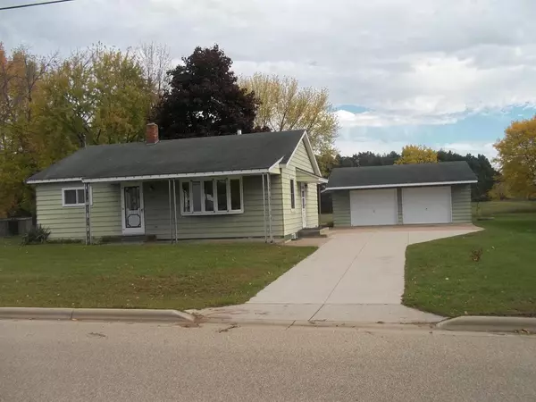 155 MAIZE STREET, Clintonville, WI 54929