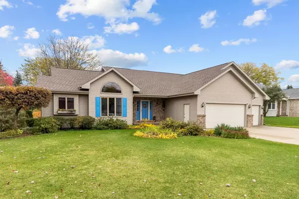 Appleton, WI 54913,115 W WAYFARER LANE