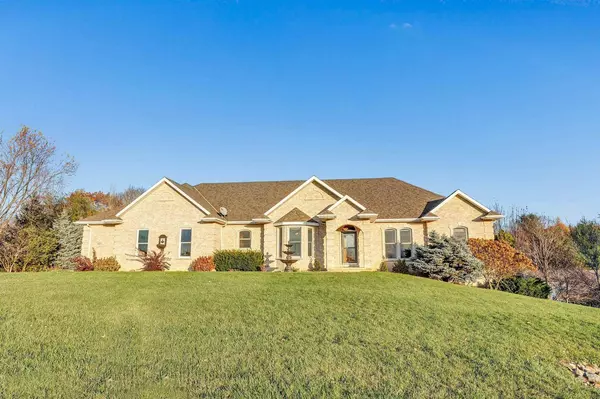 4476 DEER RIDGE LANE, Pulaski, WI 54162