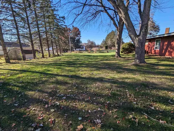 New London, WI 54961,909 DICKINSON STREET