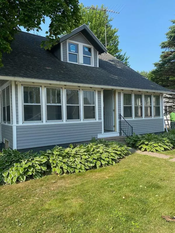 101 10TH STREET, Clintonville, WI 54929