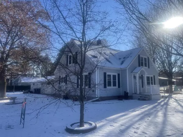 600 S PINE STREET, Weyauwega, WI 54983