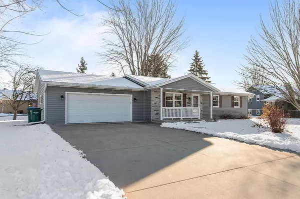 Appleton, WI 54914,702 S GOLDENROD DRIVE