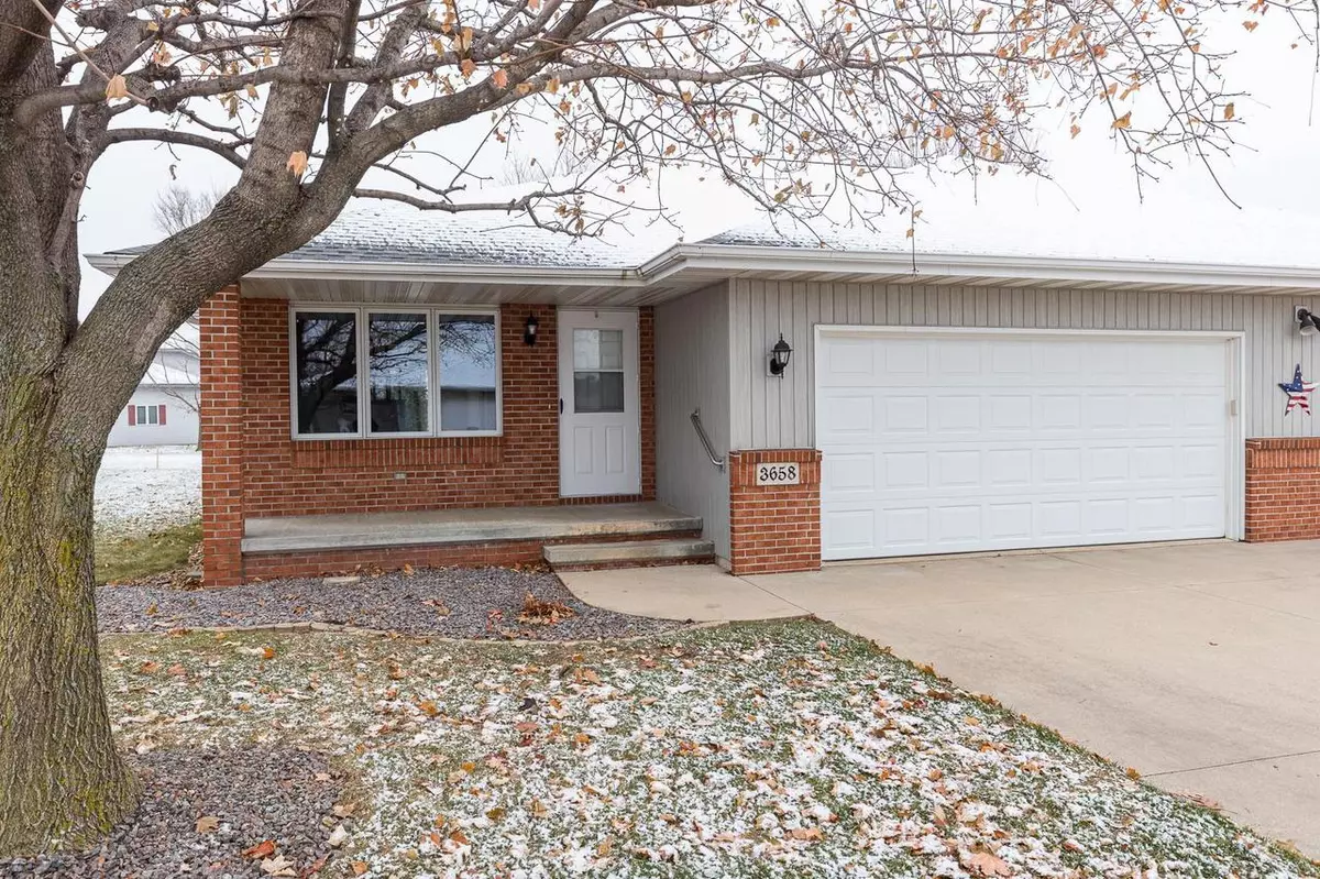 Appleton, WI 54914,3658 N WAYMAN COURT