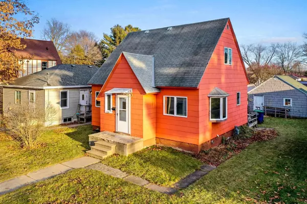 Clintonville, WI 54929,122 MCKINLEY AVENUE