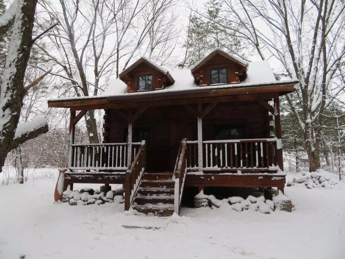 Iola, WI 54945,E1881 LAKE SHORE DRIVE