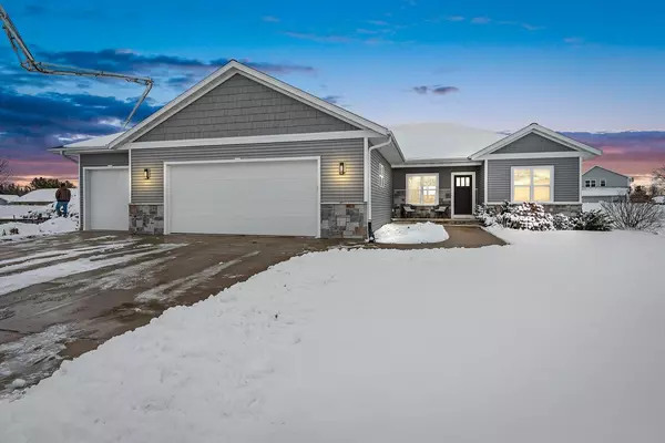 532 PATRICK LANE, Pulaski, WI 54162