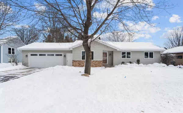 610 S WILD ROSE LANE, Appleton, WI 54914