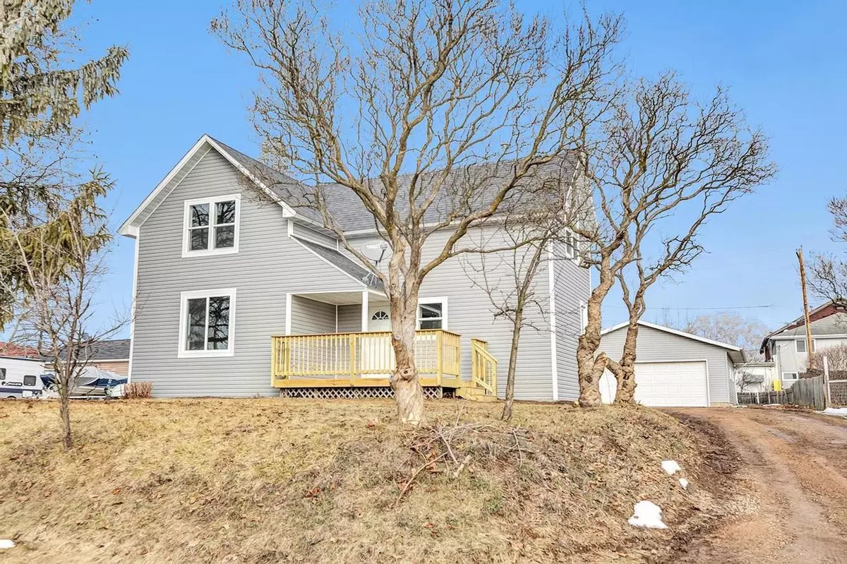 Oconto Falls, WI 54154,228 RIVER STREET