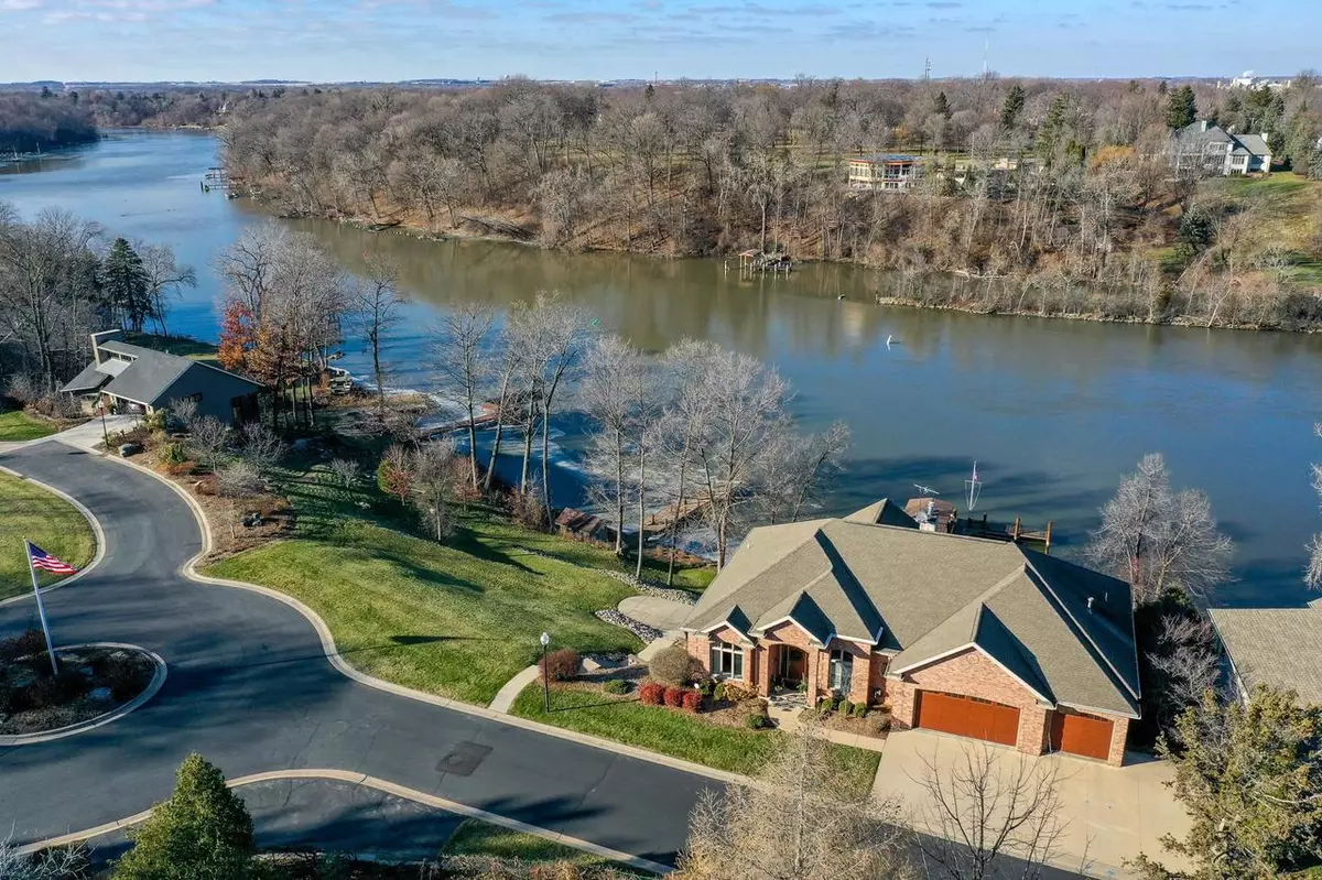 Appleton, WI 54915,HIDDEN ACRES COURT