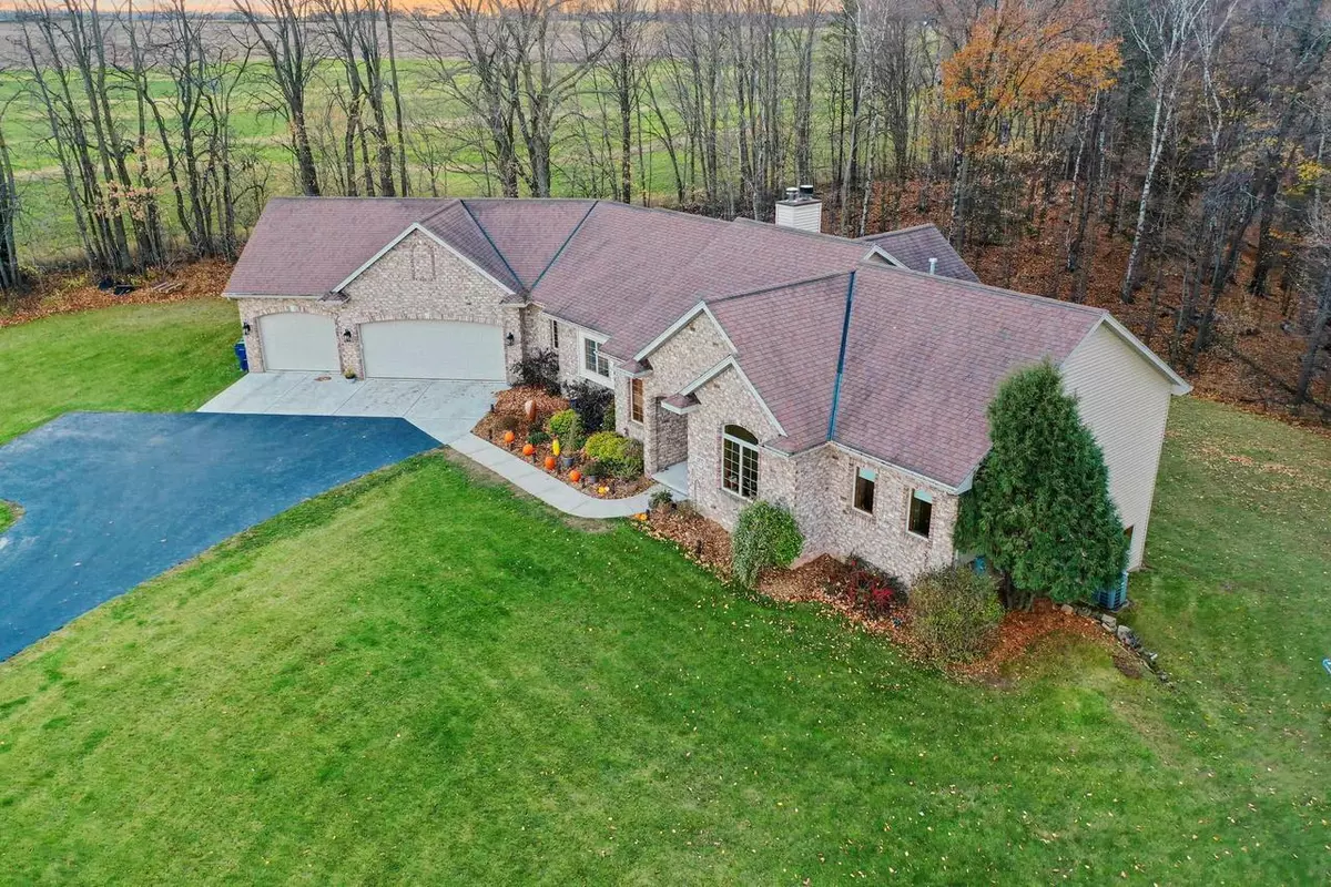 Luxemburg, WI 54217,E1271 E ROJAN COURT