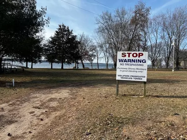 Montello, WI 53949,MOCCASIN TRAIL