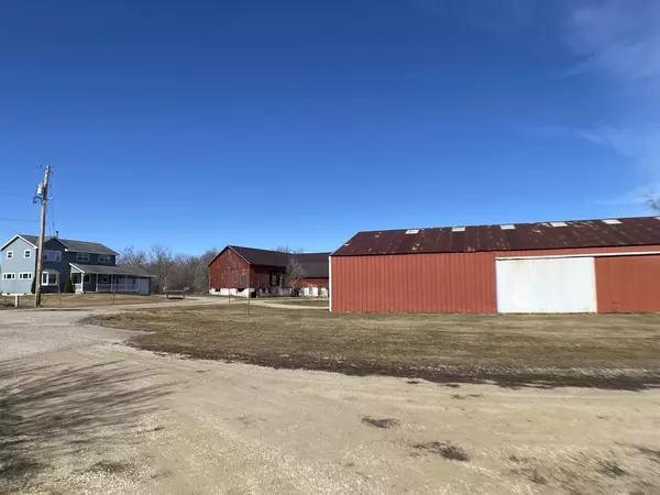 New London, WI 54961,E8260 PRAHL ROAD