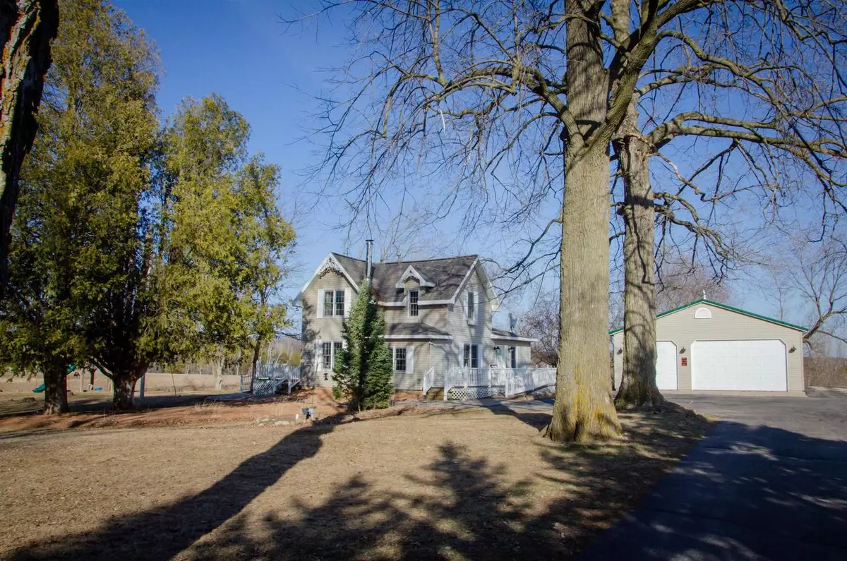 Clintonville, WI 54929,N10602 HILL TOP ROAD