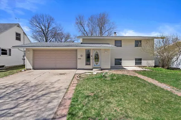 631 S SCHAEFER STREET, Appleton, WI 54915