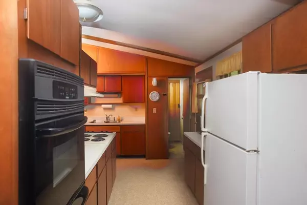 Hancock, WI 54943,W13940 BEECHNUT AVENUE