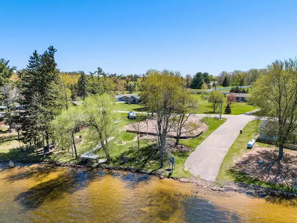 Weyauwega, WI 54983,E5772 WAUKAUNAKA STREET