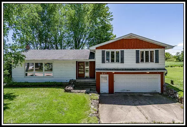 217 PINECREST COURT, Black Creek, WI 54106