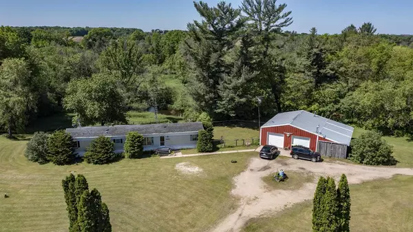 Weyauwega, WI 54983,E5881 LITTLE RIVER ROAD