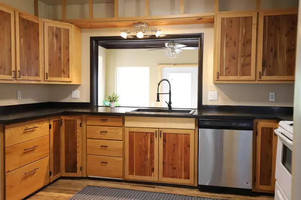 Clintonville, WI 54929,121 N CLINTON AVENUE