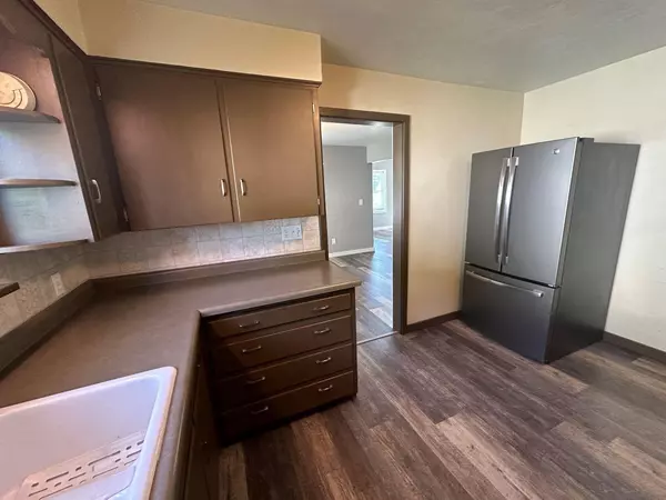 Clintonville, WI 54929,43 W 1ST STREET