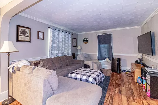 New London, WI 54961,413 E PINE STREET